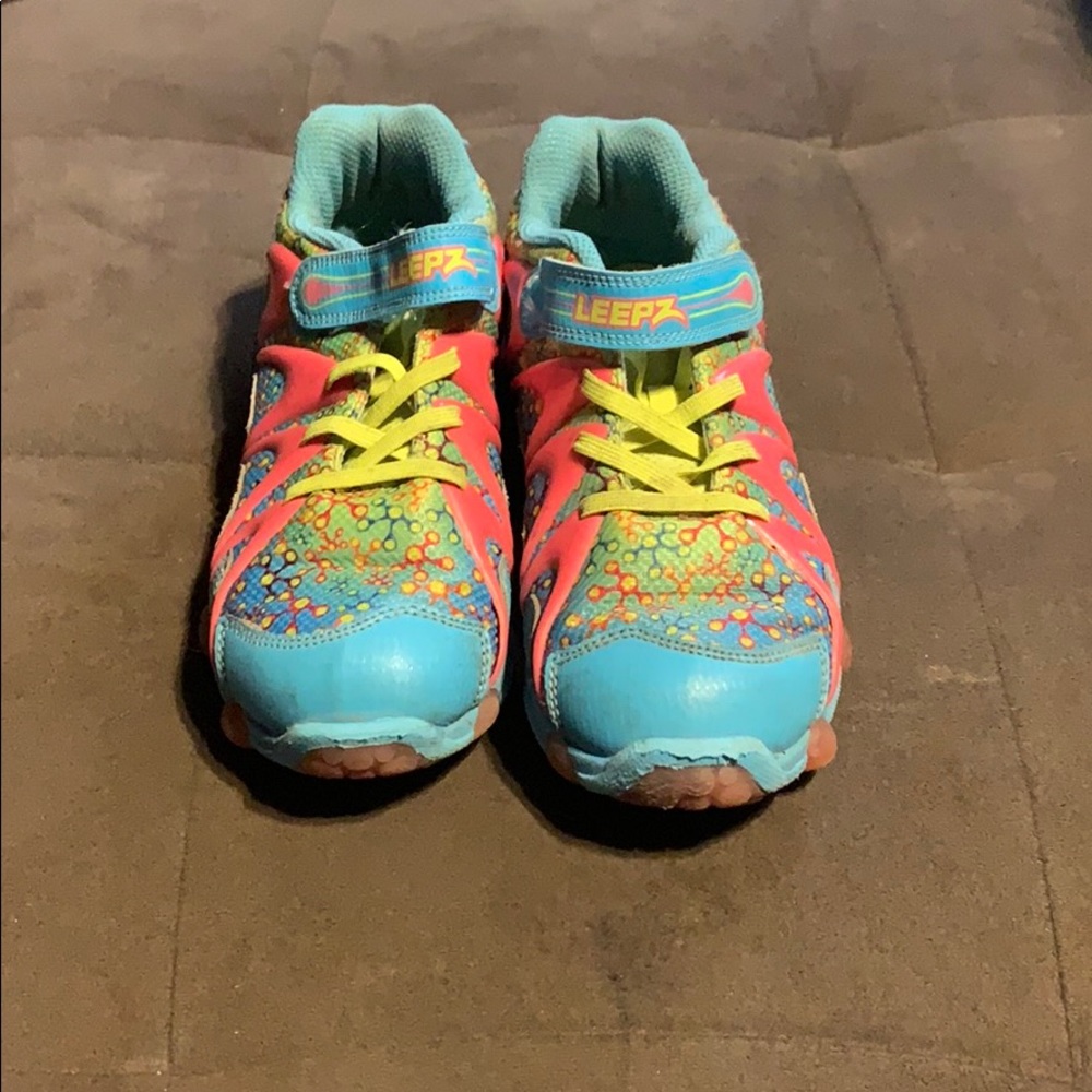 Girl gym shoes